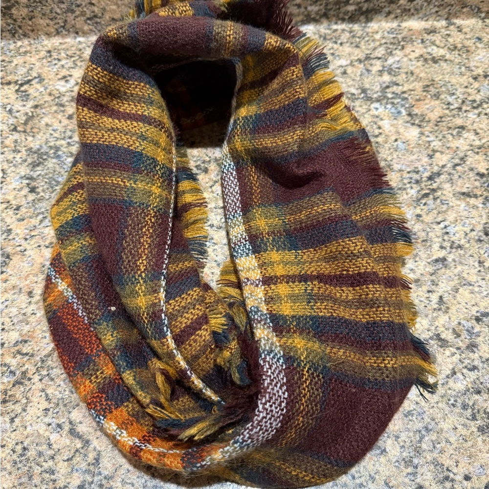 Infinity Scarf - Picture 2 of 4
